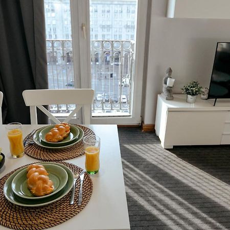 Plac Konstytucji 6 Orange - Apartament Dla 4 Osob - Bezplatny Parking - Free Parking - Piekny Widok Na Panorame Warszawy Varsavia Esterno foto