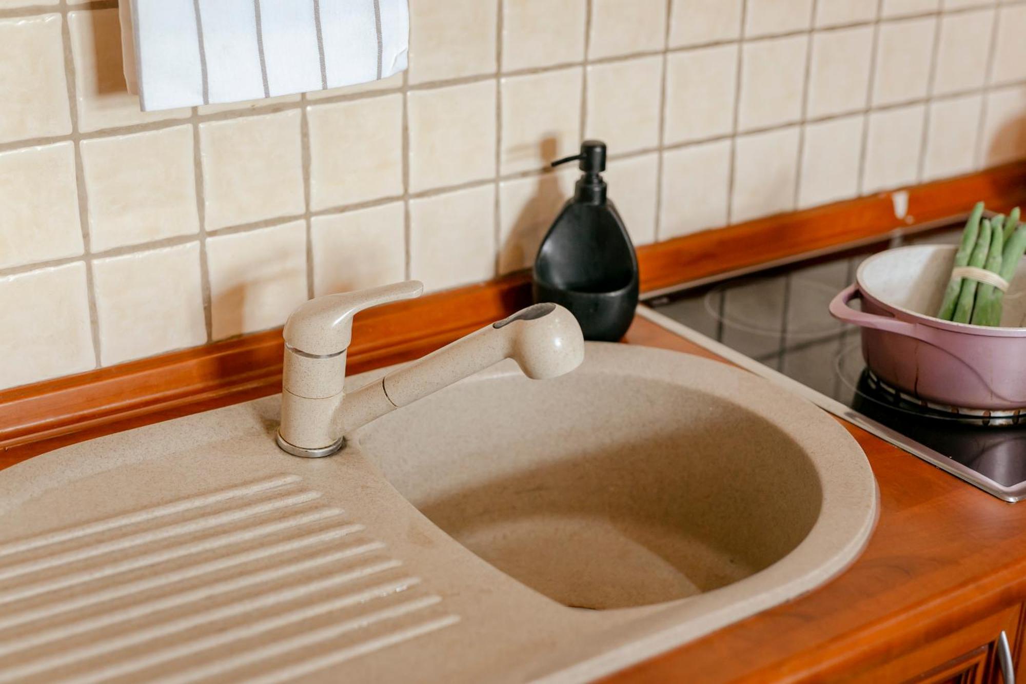 Plac Konstytucji 6 Orange - Apartament Dla 4 Osob - Bezplatny Parking - Free Parking - Piekny Widok Na Panorame Warszawy Varsavia Esterno foto